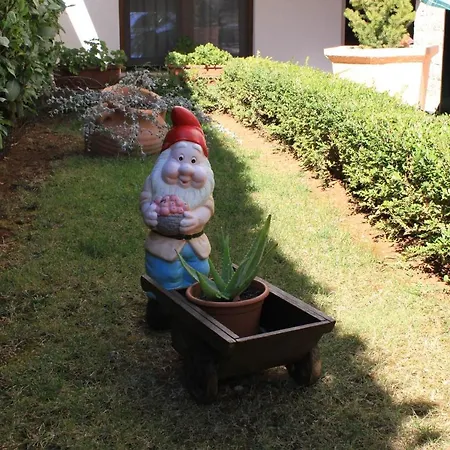 Apartman With A Parking Space Stinjan, - 7201 *