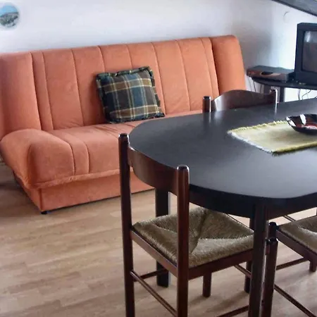 With A Parking Space Stinjan, - 7201 * Póla