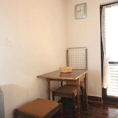 With A Parking Space Stinjan, - 7201 Διαμέρισμα *