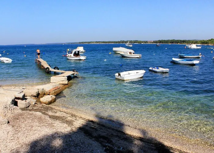 公寓 With A Parking Space Stinjan, - 7201 *