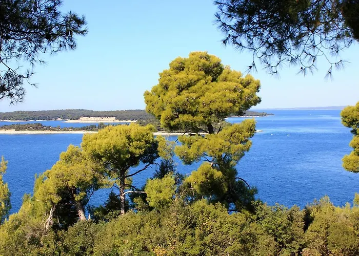 With A Parking Space Stinjan, - 7201 * 普拉