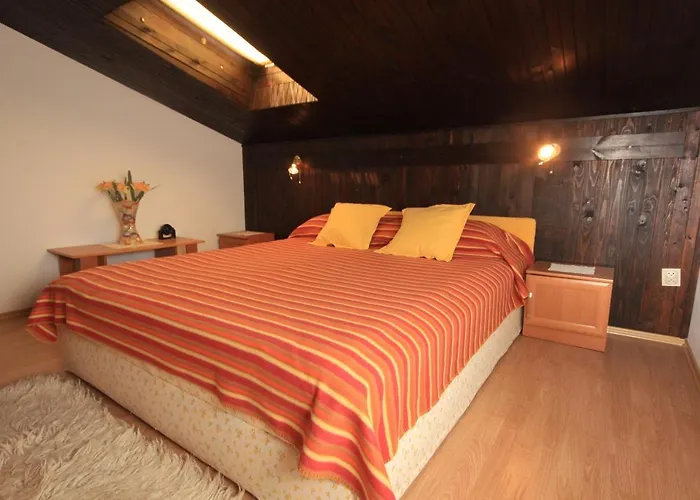 With A Parking Space Stinjan, - 7201 * 普拉