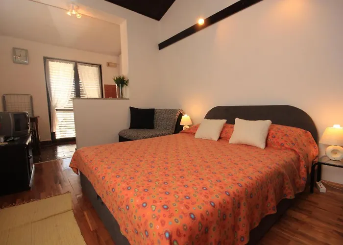 公寓 With A Parking Space Stinjan, - 7201 *